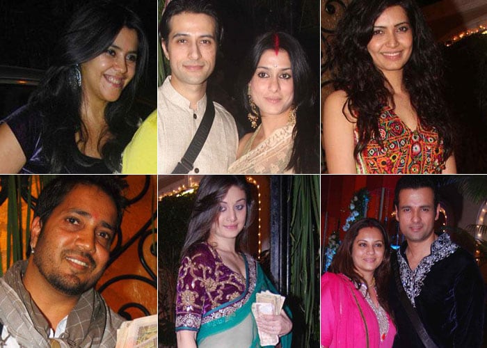 Televisions stars and other celebs gathered at entrepreneur Kiran Bawa's Diwali bash in Mumbai. Here's a look...