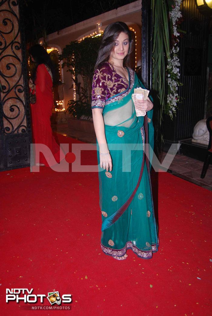 The <i>Kaanta Laga</i> girl Shefali Zariwala at the party.