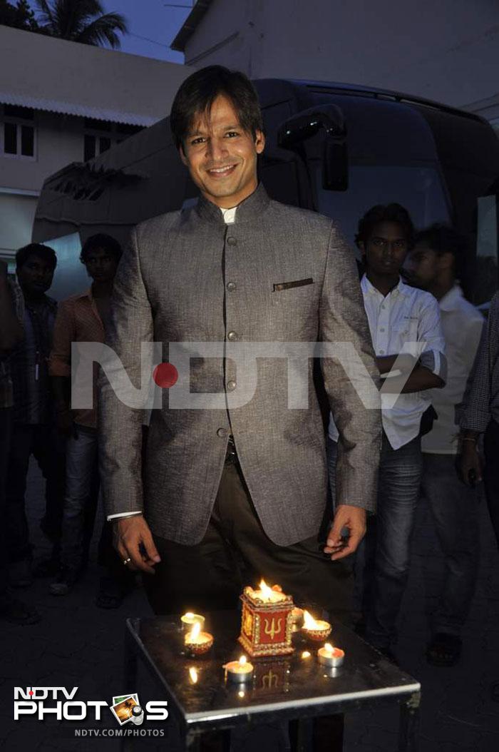 Actor Vivek Oberoi was spotted at Mehboob studios in Mumbai, celebrating Diwali sans his wife Priyanka.