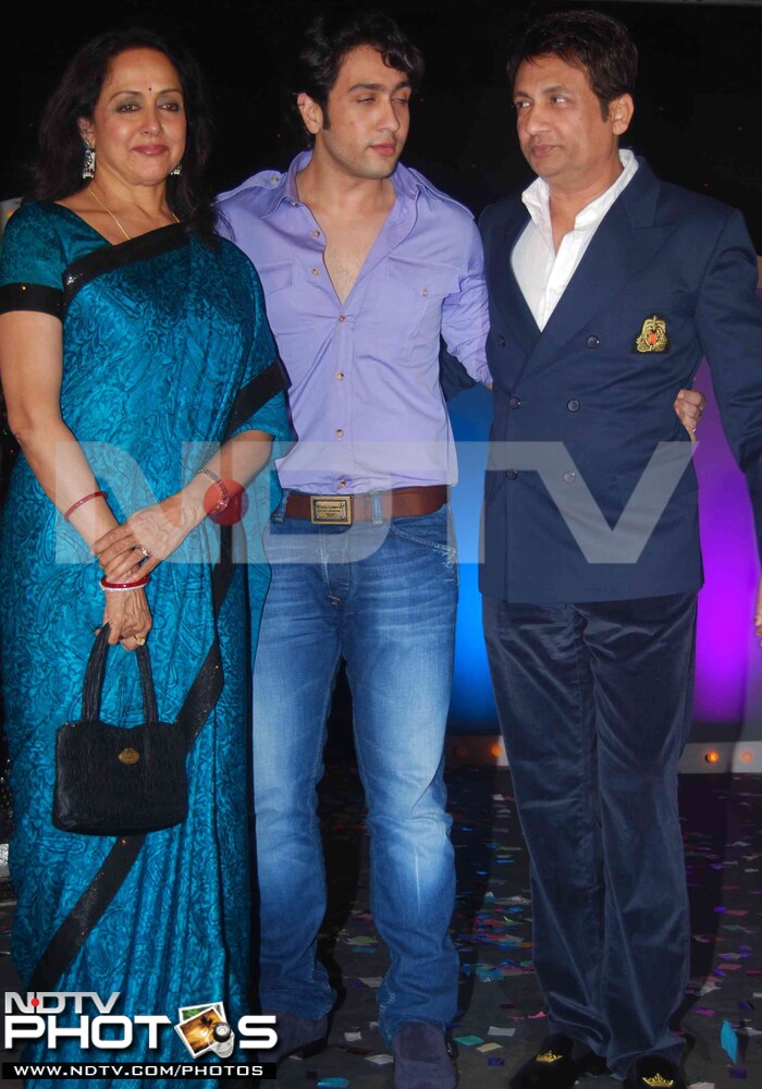 Hema Malini with actor-host Shekhar Suman and his son Adhyayan.