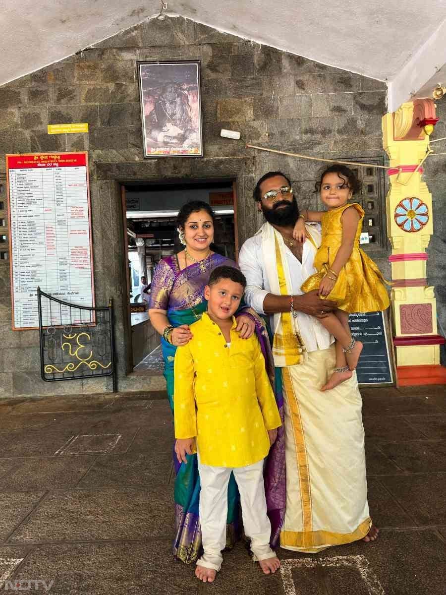 ऋषभ शेट्टी ने कहा, "प्रगति को दो मोर्चों पर काम करना पड़ा. वह चैप्टर 1 में एक डिजाइनर हैं और साथ ही घर भी संभालना था, इसलिए उन्होंने दोहरी भूमिकाएं निभाई हैं. उन्हें घर पर बच्चों की देखभाल और उनकी पढ़ाई को भी देखना था."