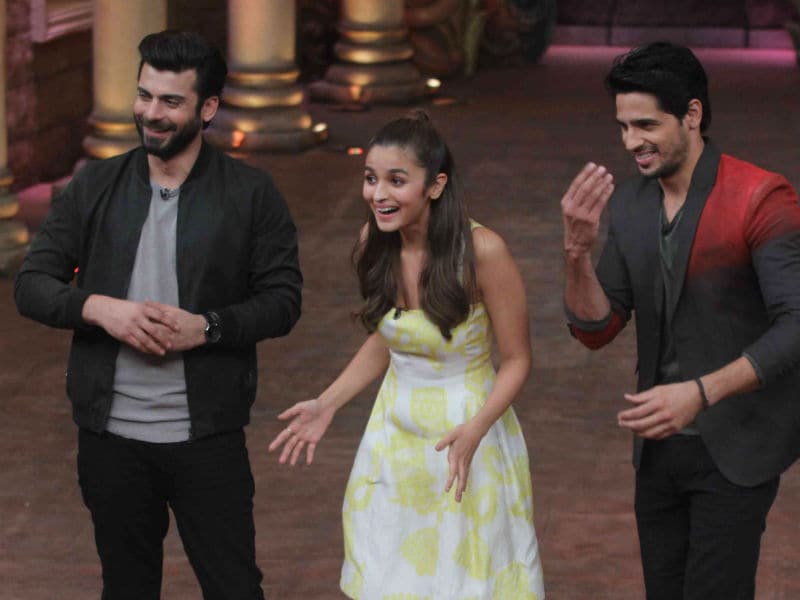Photo : Alia, Sidharth, Fawad Get Busy With Kapoor And Sons
