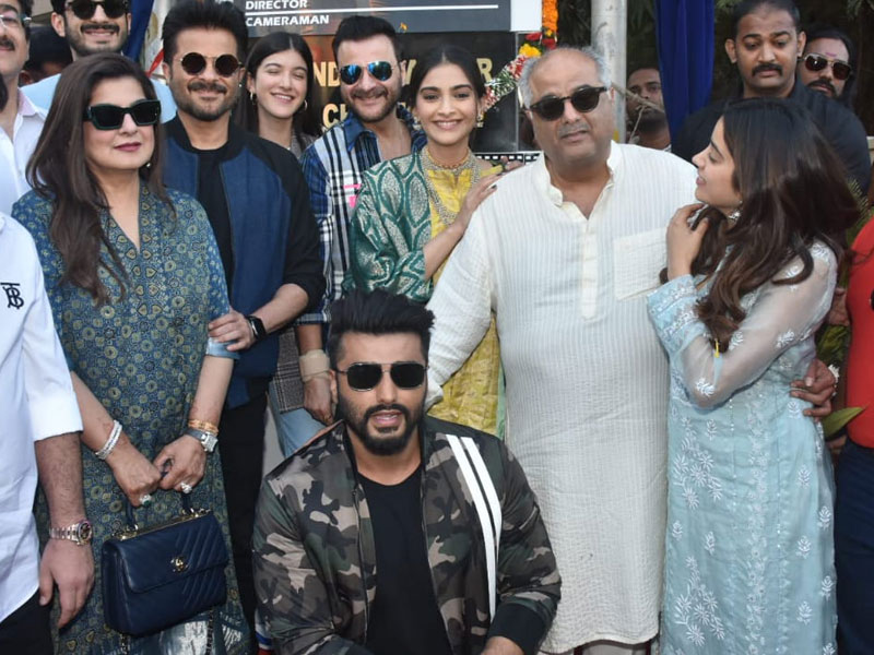 Sonam, Arjun, Janhvi's Fam-Jam At 'Surinder Kapoor Chowk' Inauguration