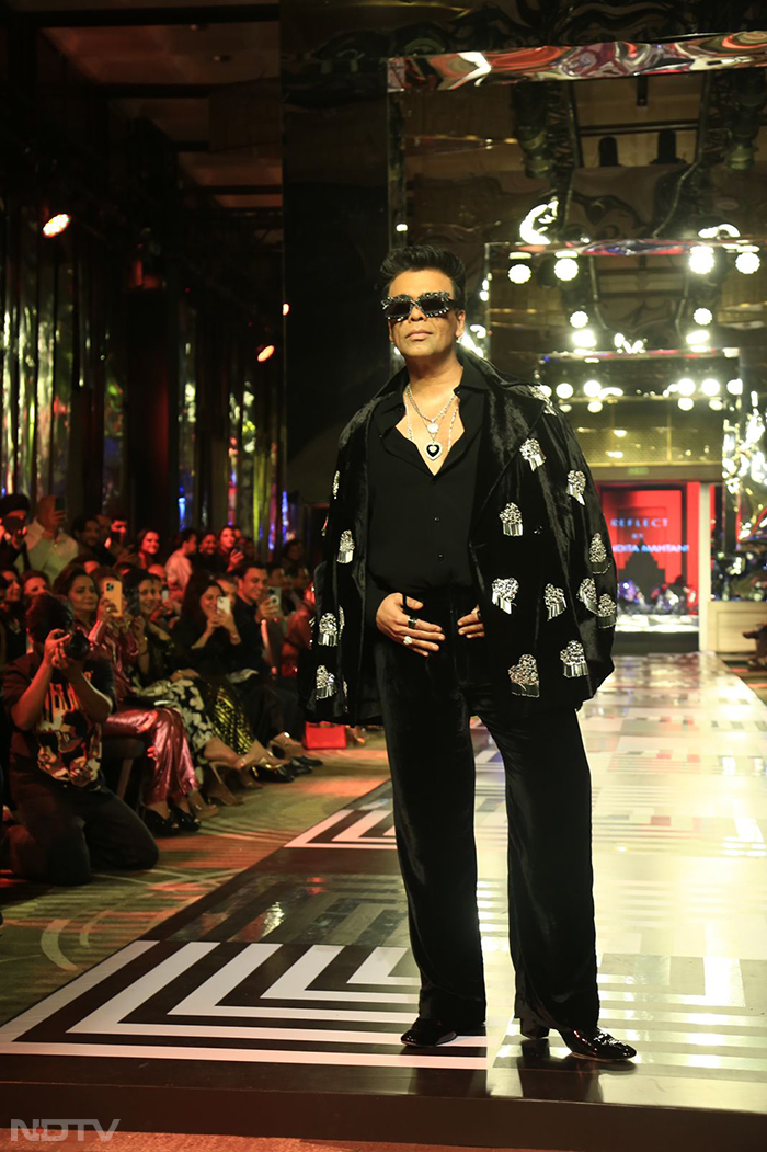 Karan Johar And Raveena Tandon\'s Runway Style