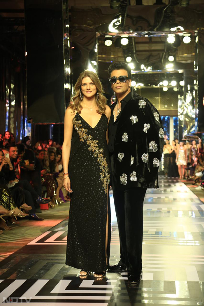 Karan Johar And Raveena Tandon\'s Runway Style