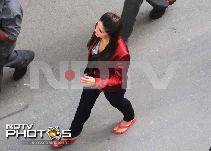 On the sets: Kareena shoots for Heroine