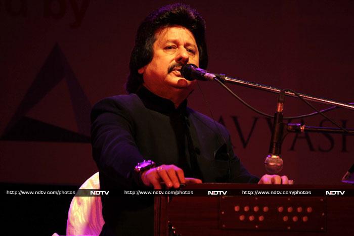 Pankaj Udhas in the concert.