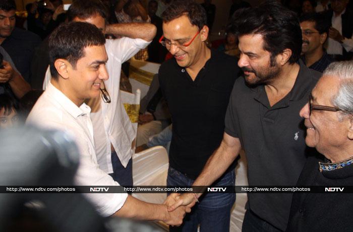 Aamir Khan smiled and greeted Anil Kapoor.