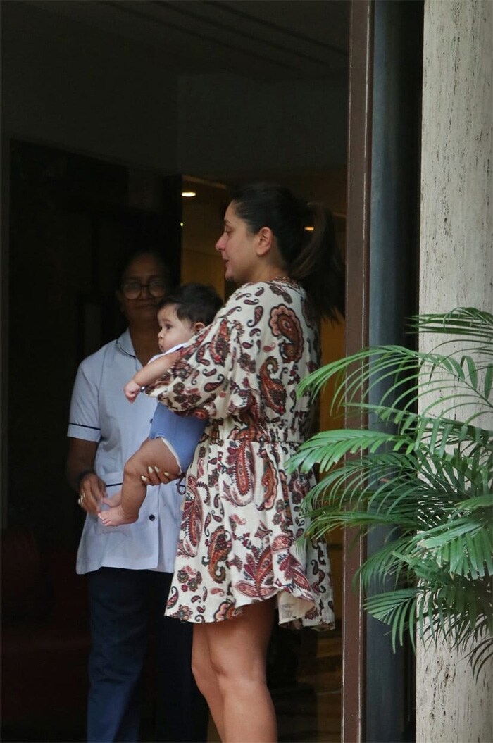 Kareena Kapoor"s Day Out With Son Jeh