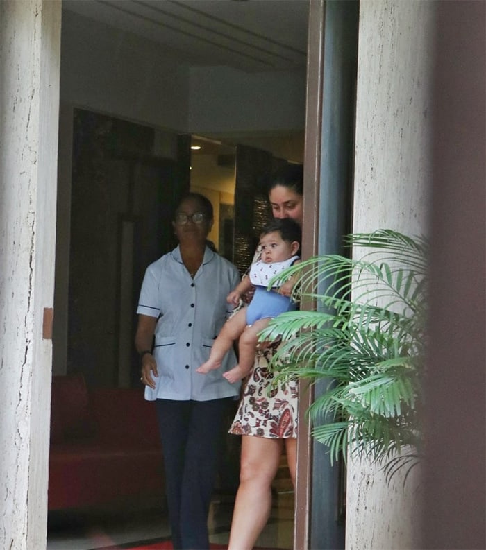 Kareena Kapoor"s Day Out With Son Jeh