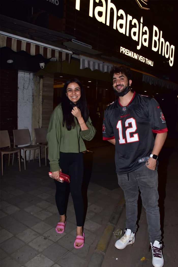 Aly Goni along with his girlfriend Jasmin Bhasin were all smiles.