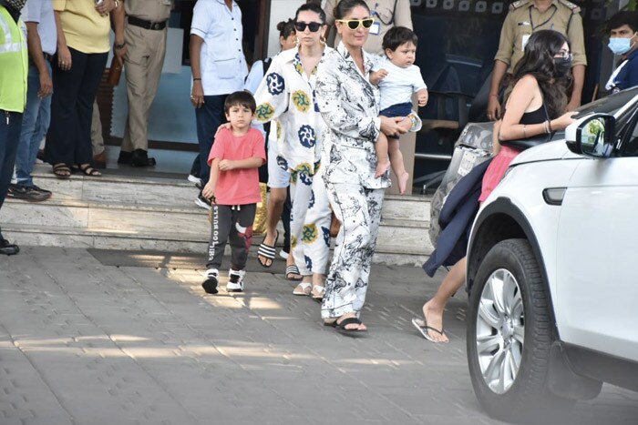 Kareena Kapoor was seen carrying younger son Jeh Ali Khan in her arms, while Taimur was holding Karisma's hand