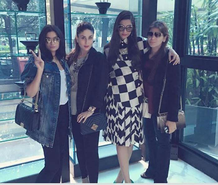 Mom-To-Be Kareena Kapoor\'s Fashion Choices Pack A Punch