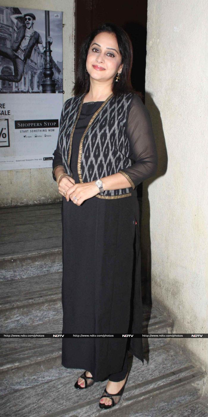 In Which Kareena\'s Megawatt Smile Lights Up Everyone\'s Day
