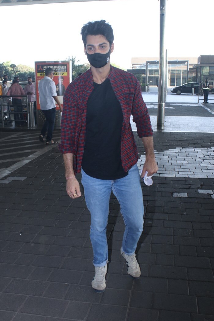 Karan Wahi was also spotted at the airport.
