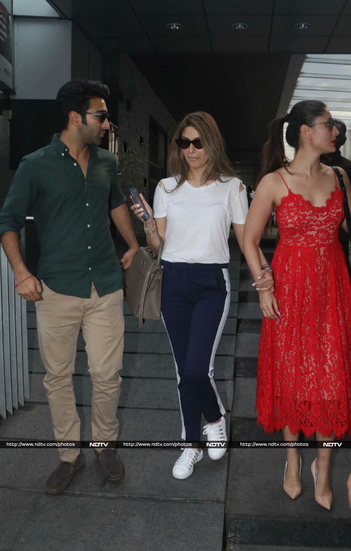 Kareena's Day Out With Cousins Riddhima, Armaan And Aadar