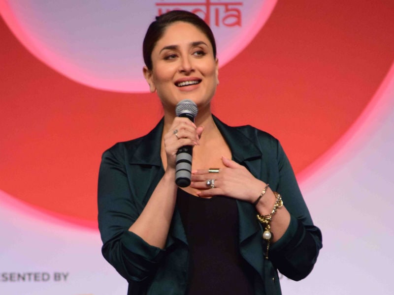 Photo : Pregnant Kareena's On And Off-Duty Outfits On Monday