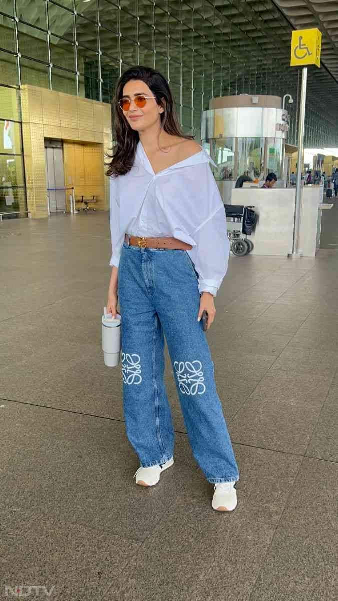 Karishma Tanna\'s Airport OOTD Was All About Comfort