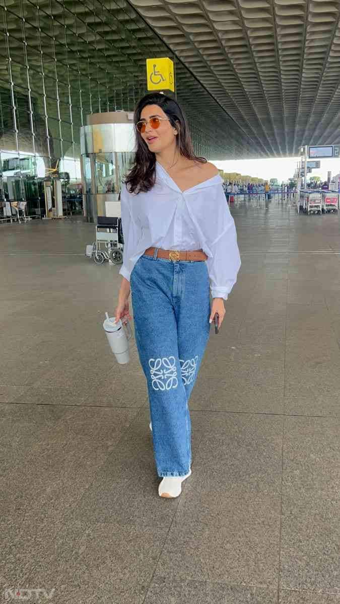 Karishma Tanna\'s Airport OOTD Was All About Comfort