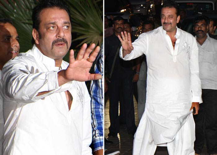 Salman Khan, Sanjay Dutt at iftar party