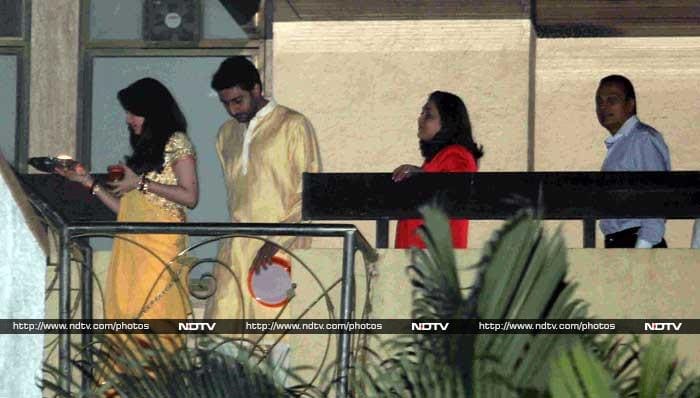 Moon Watching: Ash, Shweta & the Bachchans Celebrate <i>Karva Chauth</i> with Ambanis