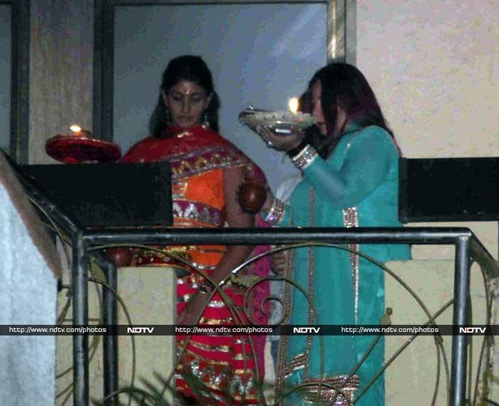 Moon Watching: Ash, Shweta & the Bachchans Celebrate <i>Karva Chauth</i> with Ambanis