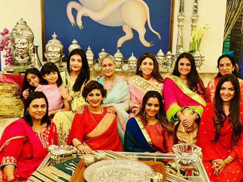 Photo : Karwa Chauth 2019 Highlights: From Aishwarya, Priyanka To Sunita Kapoor's Annual Bash