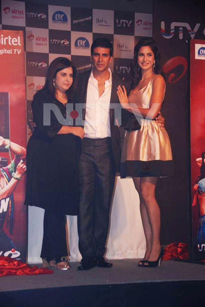 The <i>Tees Maar Khan</i> trio - Akshay, Katrina and Farah Khan - had their day out launching the TMK game.