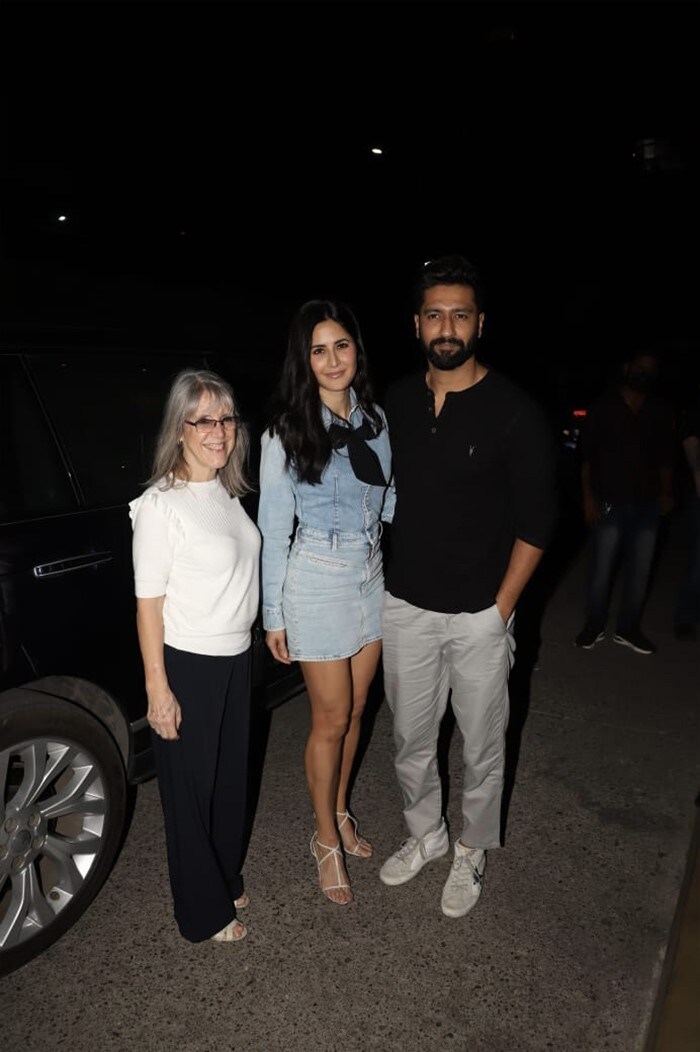 Katrina Kaif's mother also attended the family dinner and posed with her daughter and Vicky Kaushal