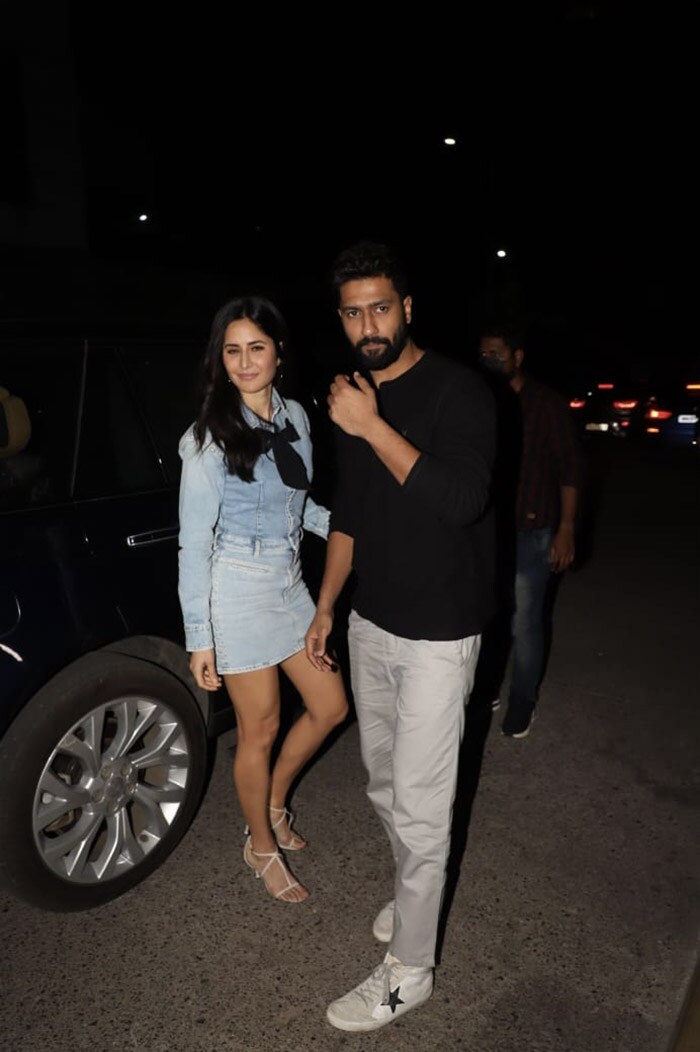 For dinner, Katrina Kaif looked stunning in a denim-on-denim outfit. Vicky Kaushal looked dapper in a black shirt.