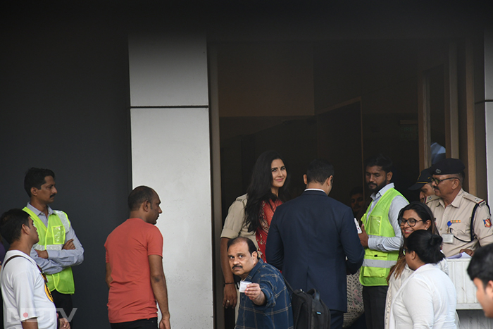 Katrina Kaif smiled for the cameras. (Image courtesy: Varinder Chawla)