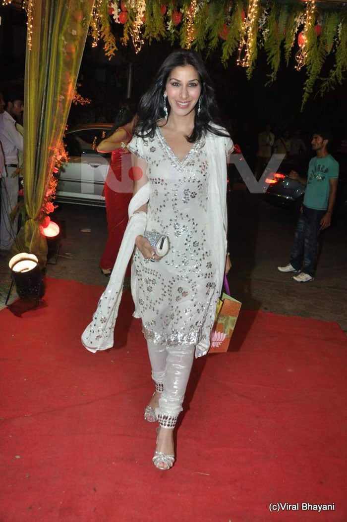 Katrina, Rani at wedding bash