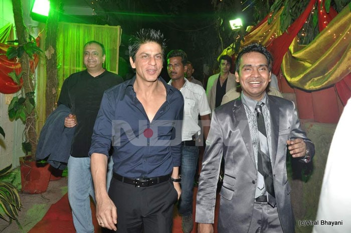 Shah Rukh Khan with Mushtaq Sheikh