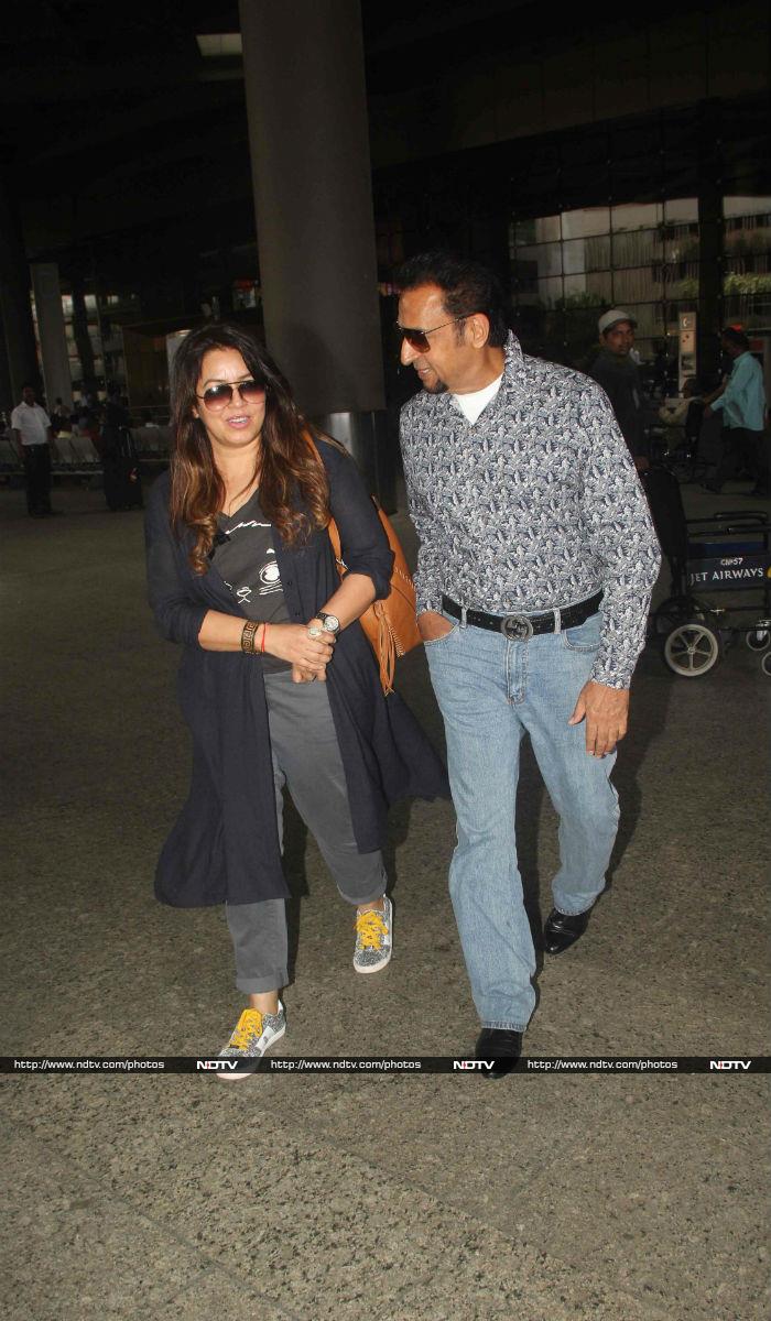 Actress Mahima Choudhary was spotted with actor Gulshan Grover at the airport.