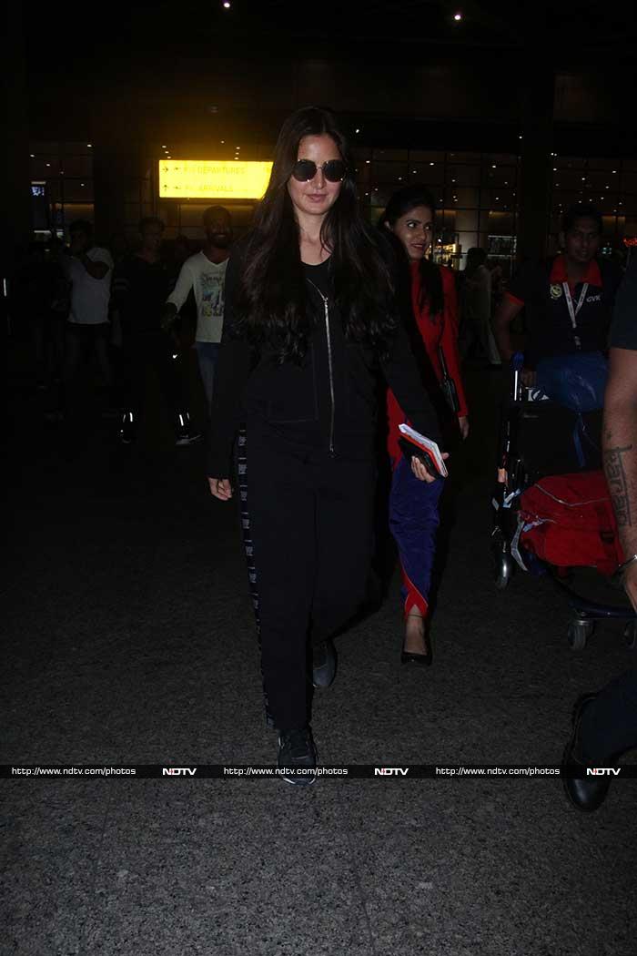 Katrina rocked the <I>kala chashma</i> style at the airport.
