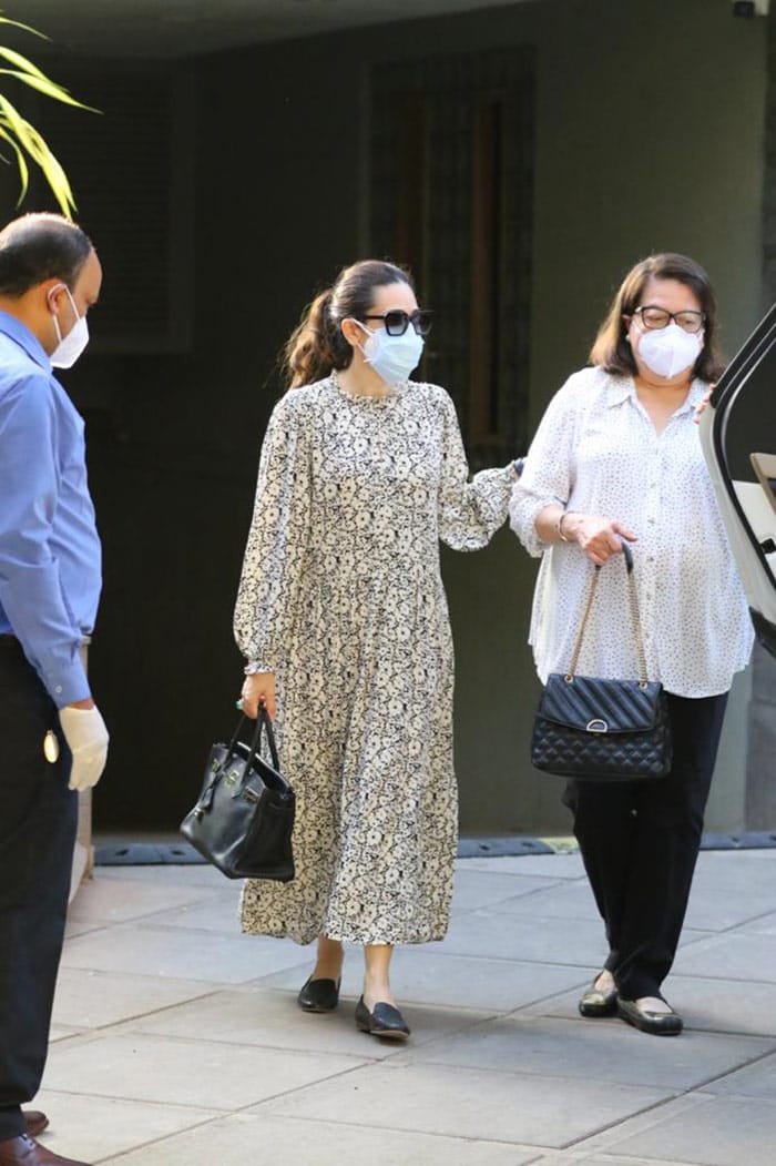 Karisma Kapoor was clicked with her mom Babita during the day.