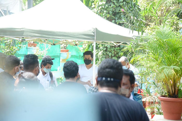 Her husband Riteish Deshmukh was also present at the location.