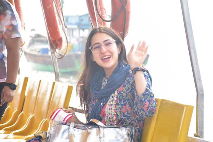 Sara Ali Khan was spotted at Versova Jetty in Mumbai.