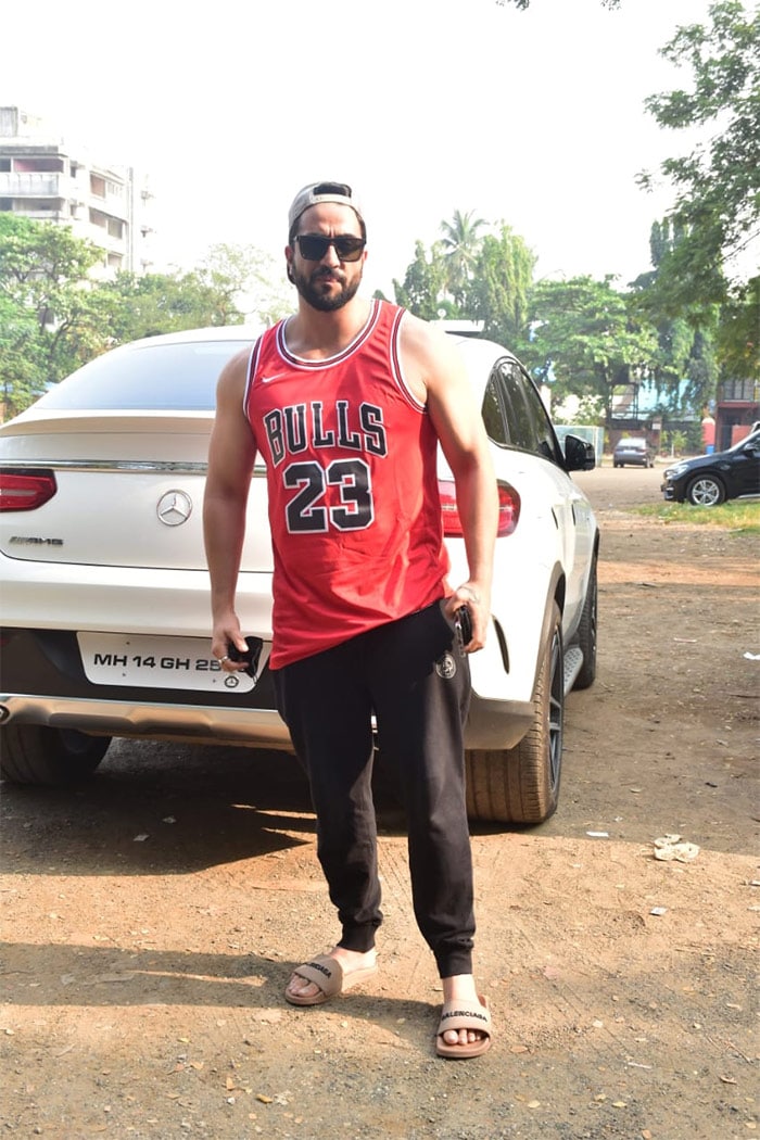 Aly Goni was clicked in Juhu.