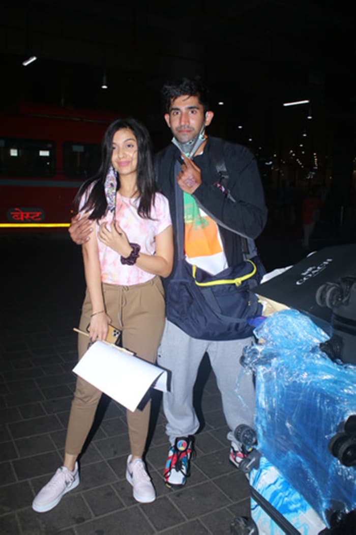 Khatron Ke Khiladi Shweta, Rahul, Arjun Return From Cape Town