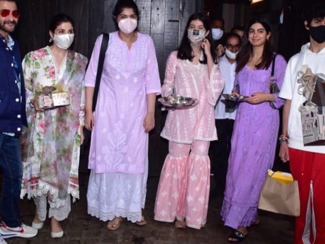 Khushi, Shanaya, Anshula's Rakhi Fam-Jam With Harsh Varrdhan And Others