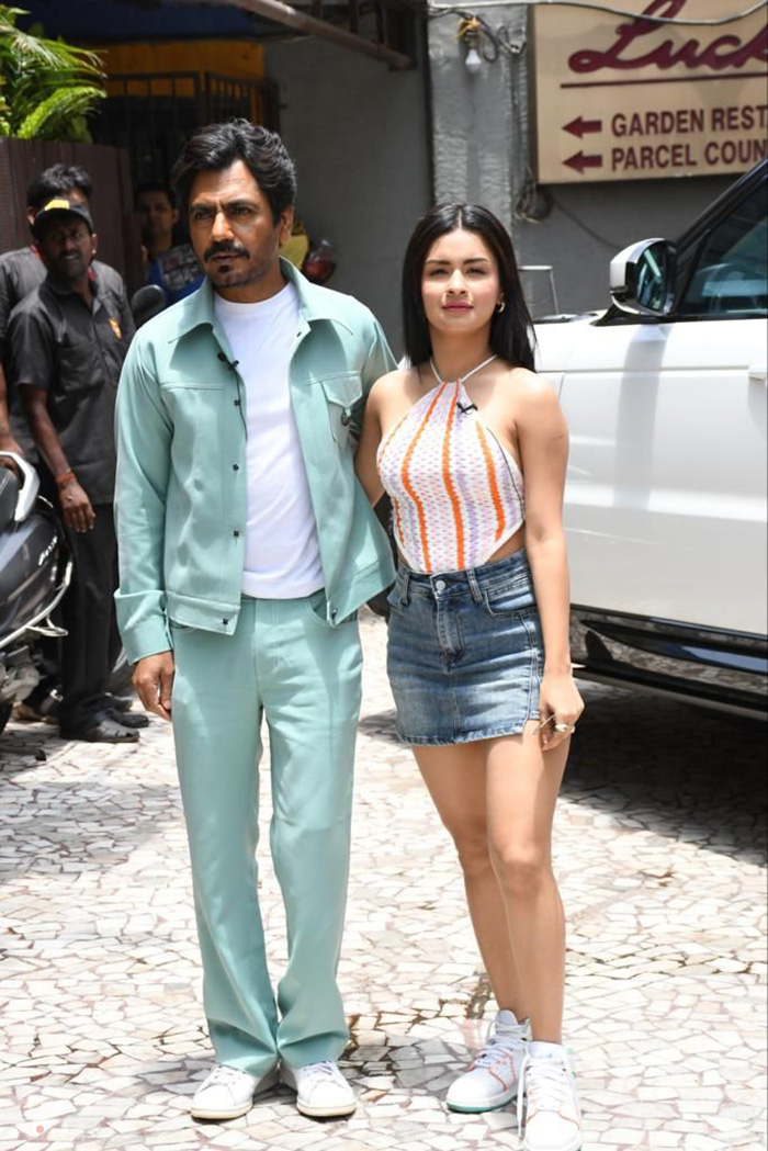 Nawazuddin Siddiqui and Avneet Kaur were spotted together for a film promotion. (Image Courtesy: Varinder Chawla)