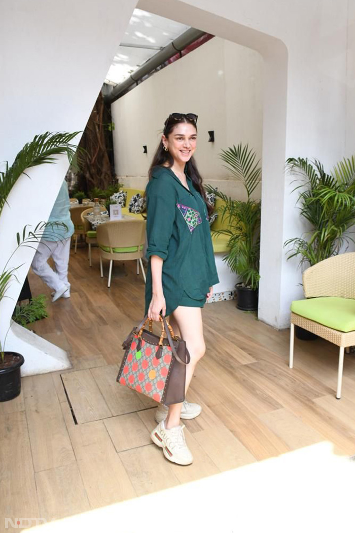 Aditi Rao Hydari's all-green summer outfit exuded comfy vibes. (Image Courtesy: Varinder Chawla)