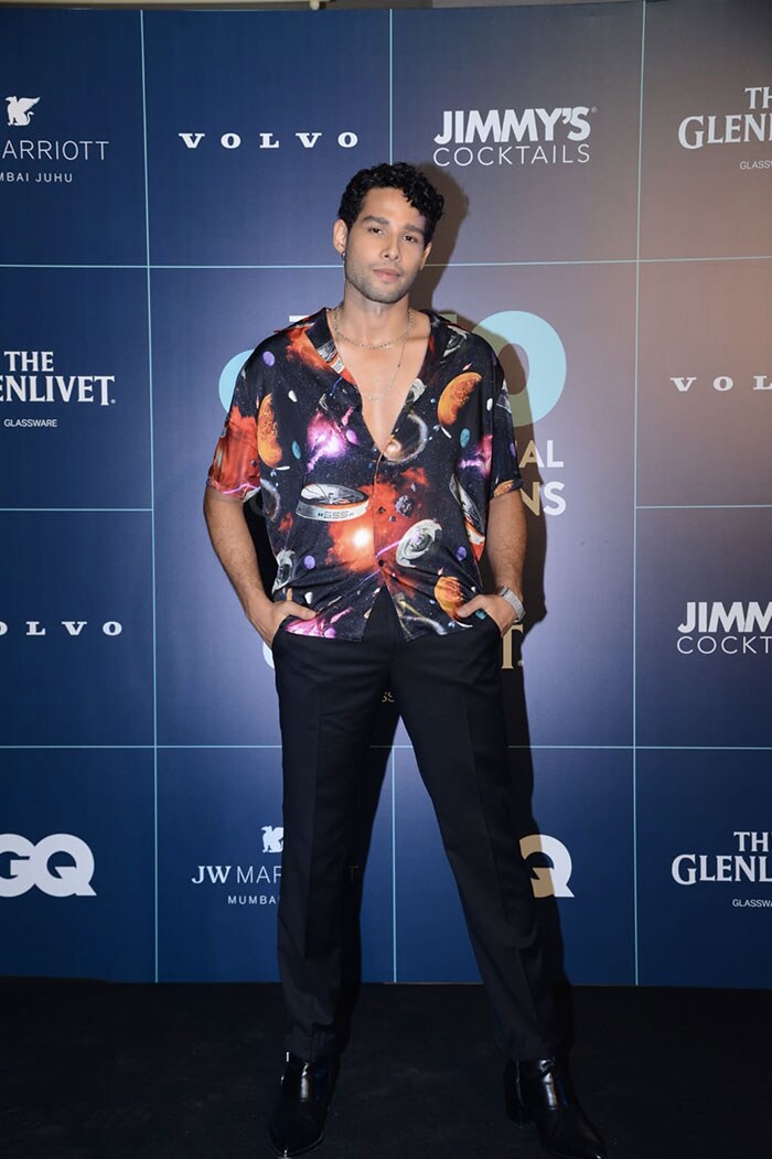 For the GQ Awards, Siddhant Chaturvedi wore a quirky shirt with pants.