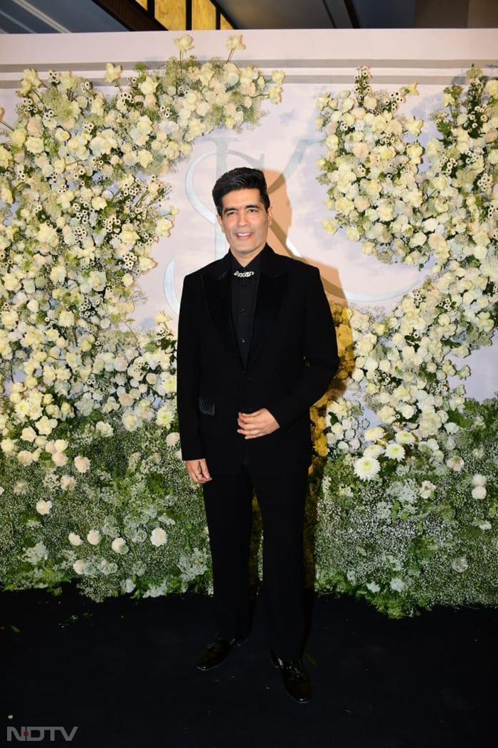 Fashion designer Manish Malhotra was spotted at Sidharth-Kiara's wedding reception party.(Image Courtesy: Varinder Chawla)