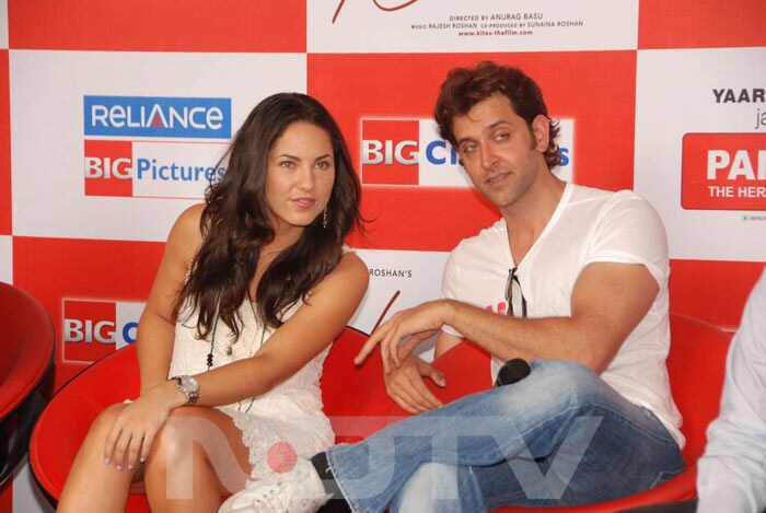 Hrithik, Barbara fly high together post <I>Kites</I> release