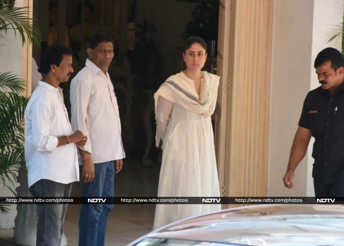 Kareena, Karisma And Other Kapoors Gather To Bid Adieu To Krishna Raj Kapoor