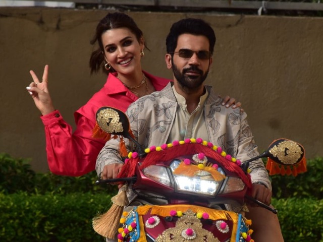 Kriti And Rajkummar's Work Diaries Are All Things Fun