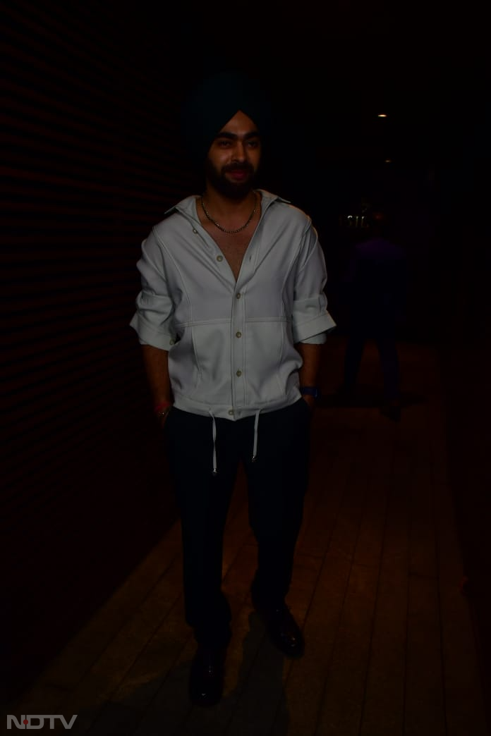 Manjot Singh attended the success bash in style. (Image Courtesy: Varinder Chawla)