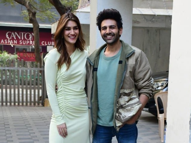 Kriti Sanon, Kartik Aaryan Appear In Style For <i>Shehzada</i> Promotions